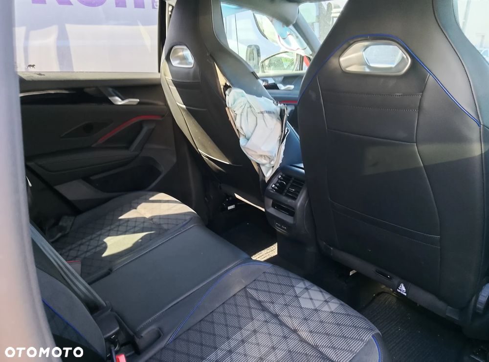 Volkswagen Tiguan - 12