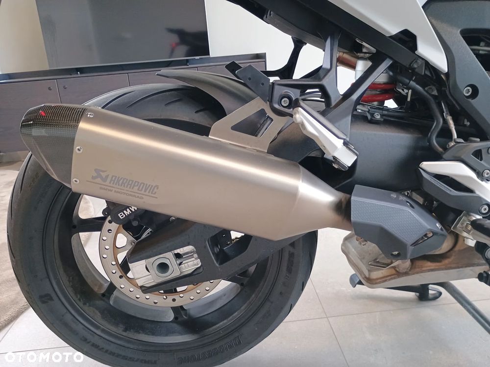 BMW XR - 16