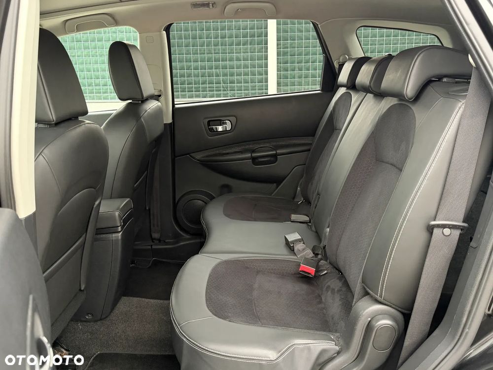 Nissan Qashqai+2 - 21