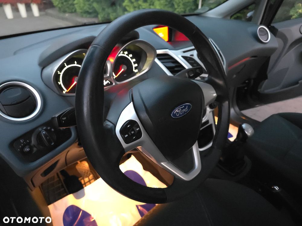 Ford Fiesta 1.25 Titanium - 35