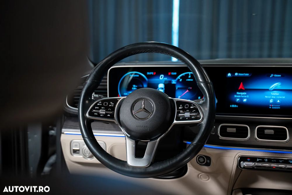 Mercedes-Benz GLS - 23