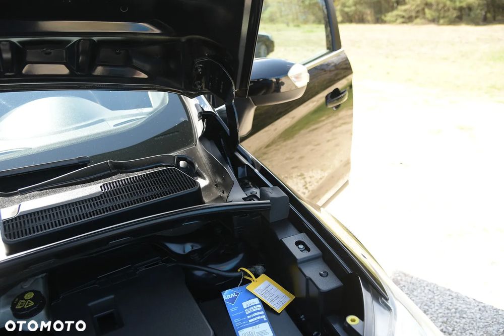 Ford Kuga 2.0 TDCi 2x4 Titanium - 37