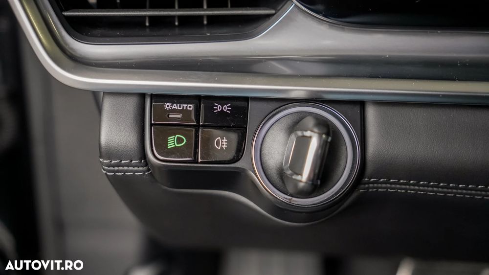 Porsche Panamera 4 E-Hybrid - 27