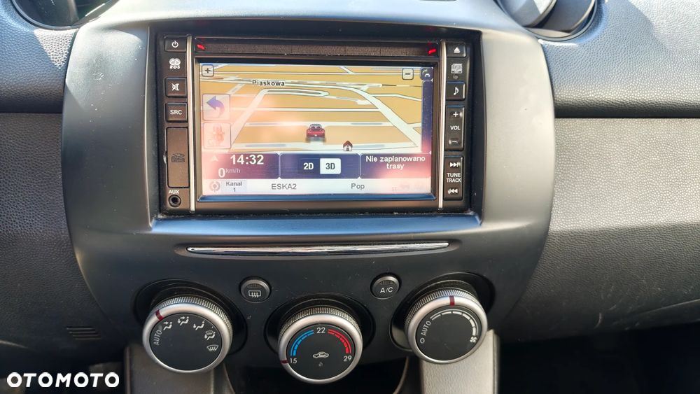 Mazda 2 1.3 Navi + - 12