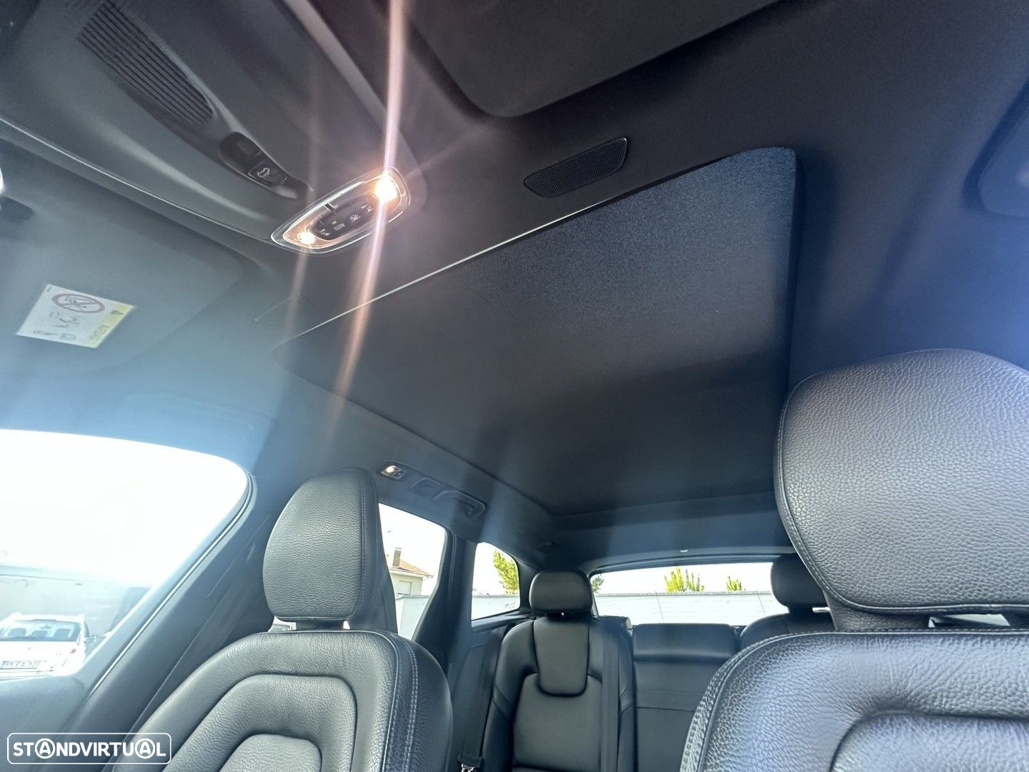 Volvo XC 60 T8 Twin Engine AWD Geartronic Momentum - 25