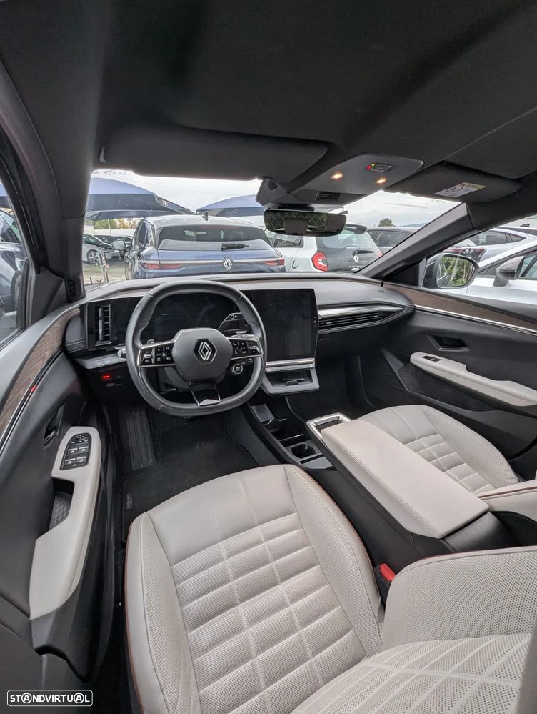 Renault Mégane E-Tech 220 Comfort Range Iconic - 7