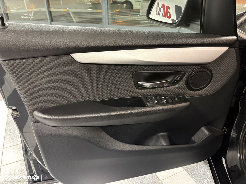 BMW 216 Gran Tourer d 7L - 8
