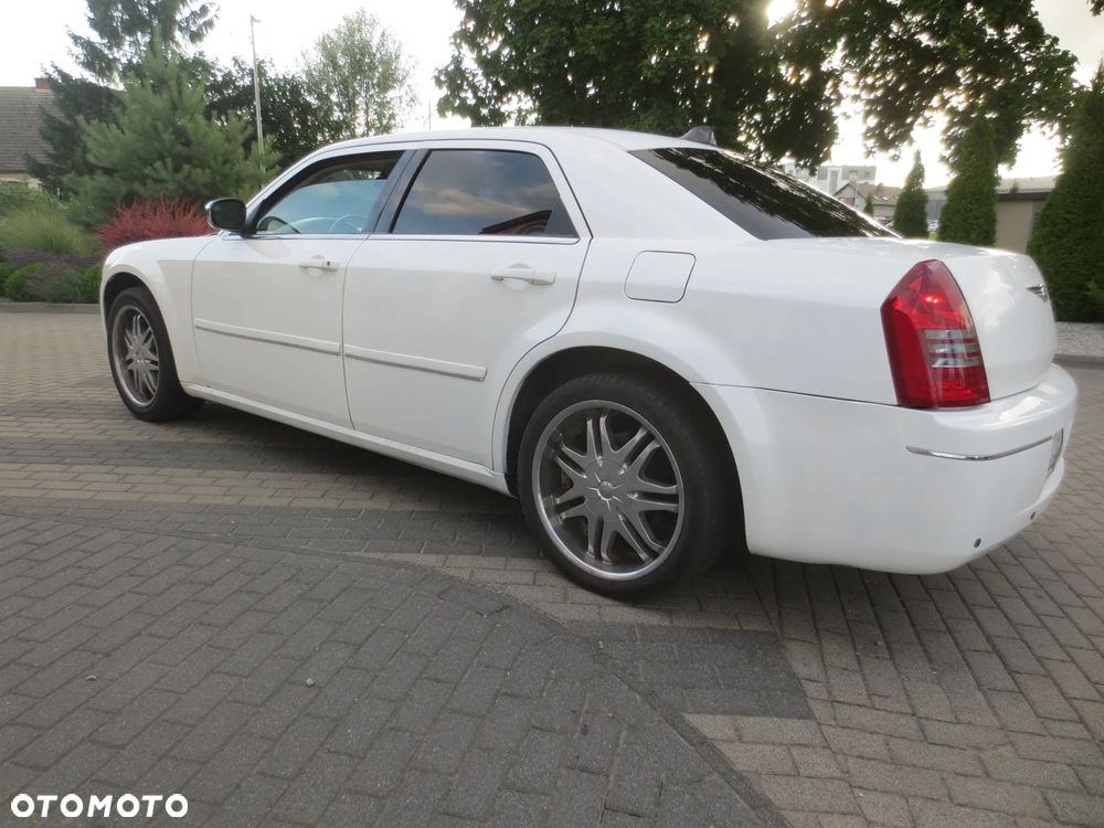 Chrysler 300C - 14