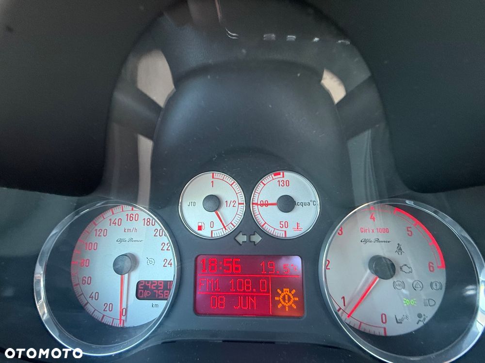 Alfa Romeo 147 1.9 JTD 16V Distinctive - 22