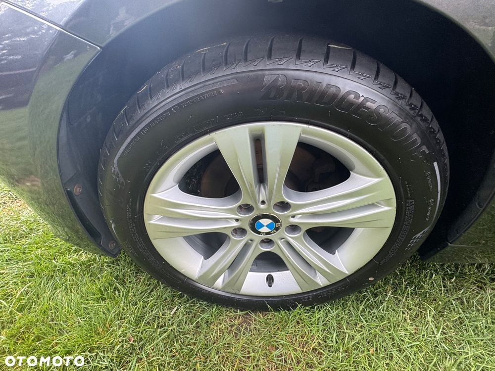 BMW Seria 3 316i Sport Line - 34