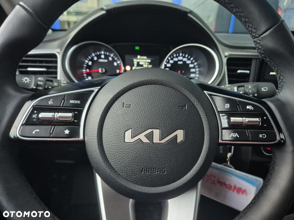 Kia Ceed 1.5 T-GDI M - 24