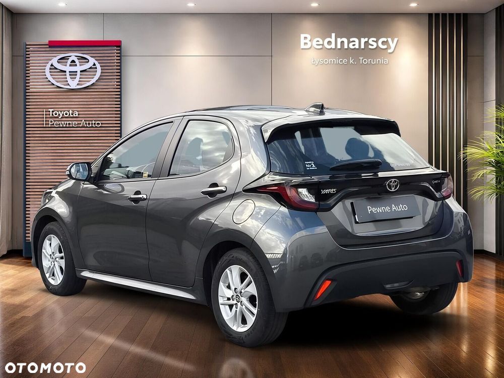 Toyota Yaris - 4