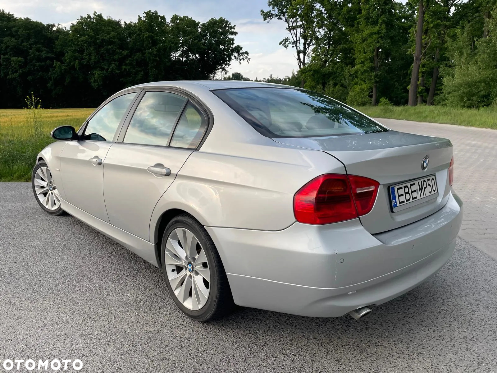 BMW Seria 3 318i - 4