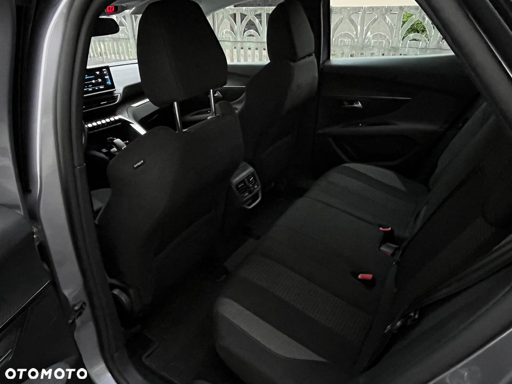 Peugeot 3008 - 17