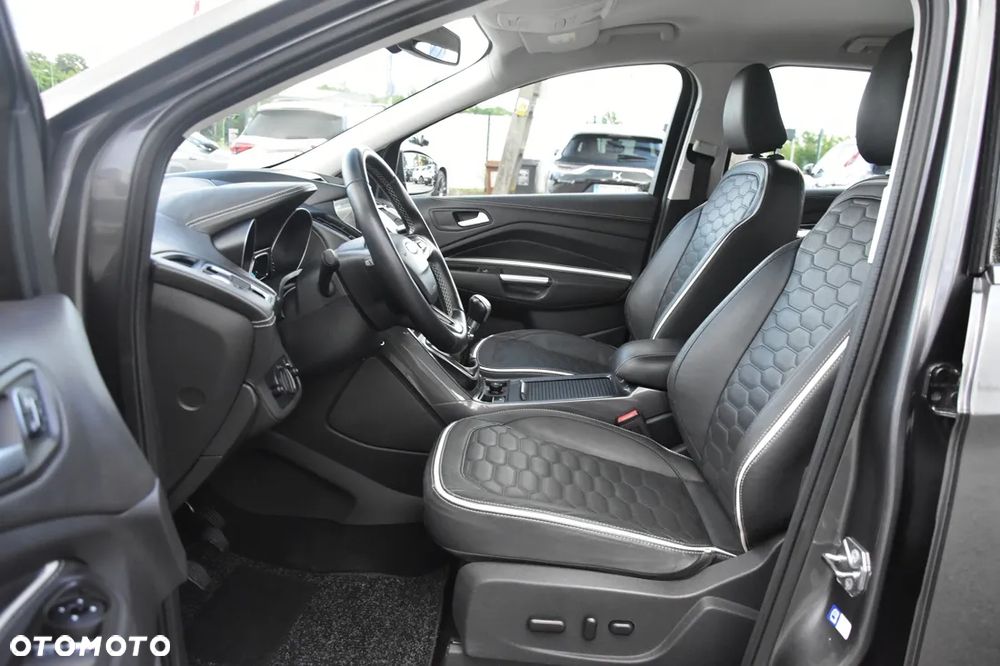 Ford Kuga 2.0 TDCi 2x4 Vignale - 18