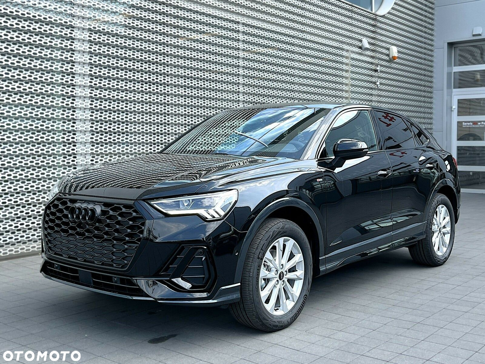 Audi Q3 Sportback - 12