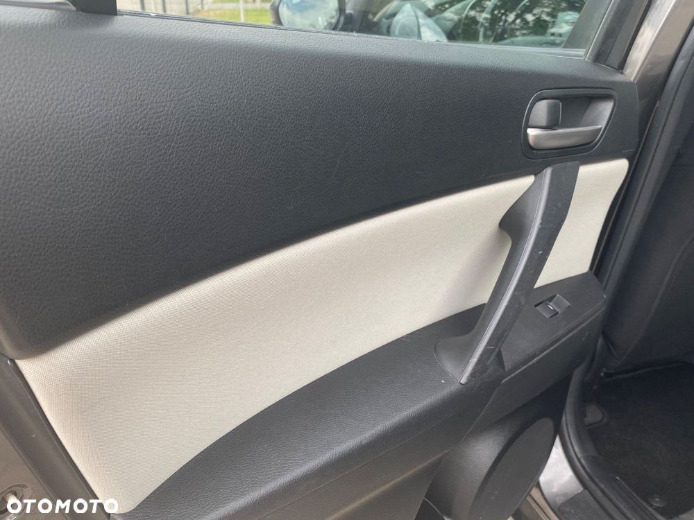 Mazda 3 1.6 Exclusive EU5 - 12