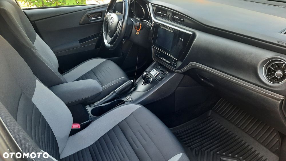 Toyota Auris - 14