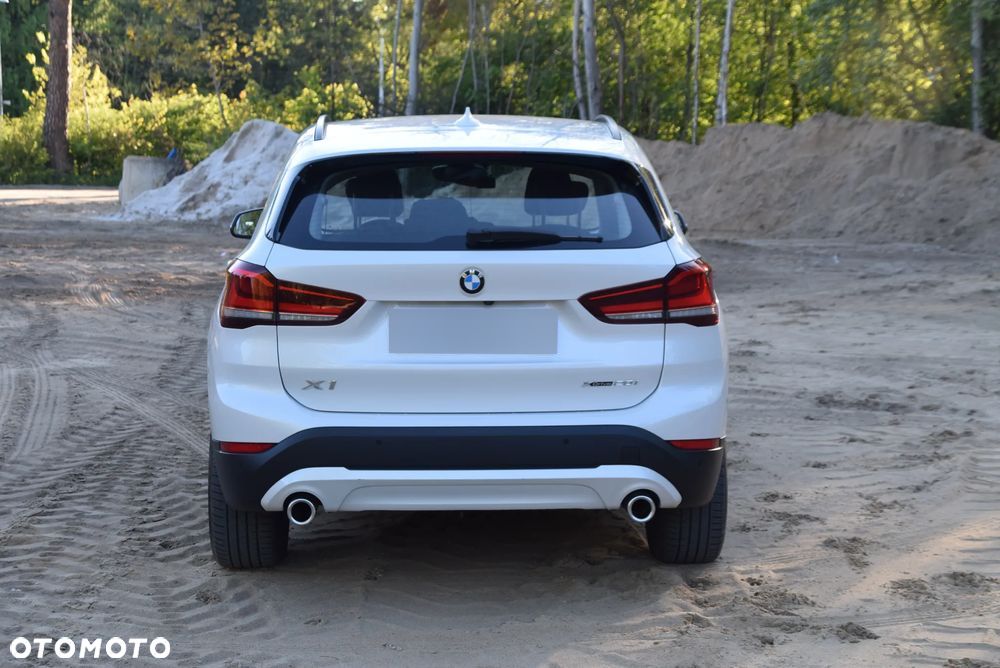 BMW X1 xDrive20i - 6