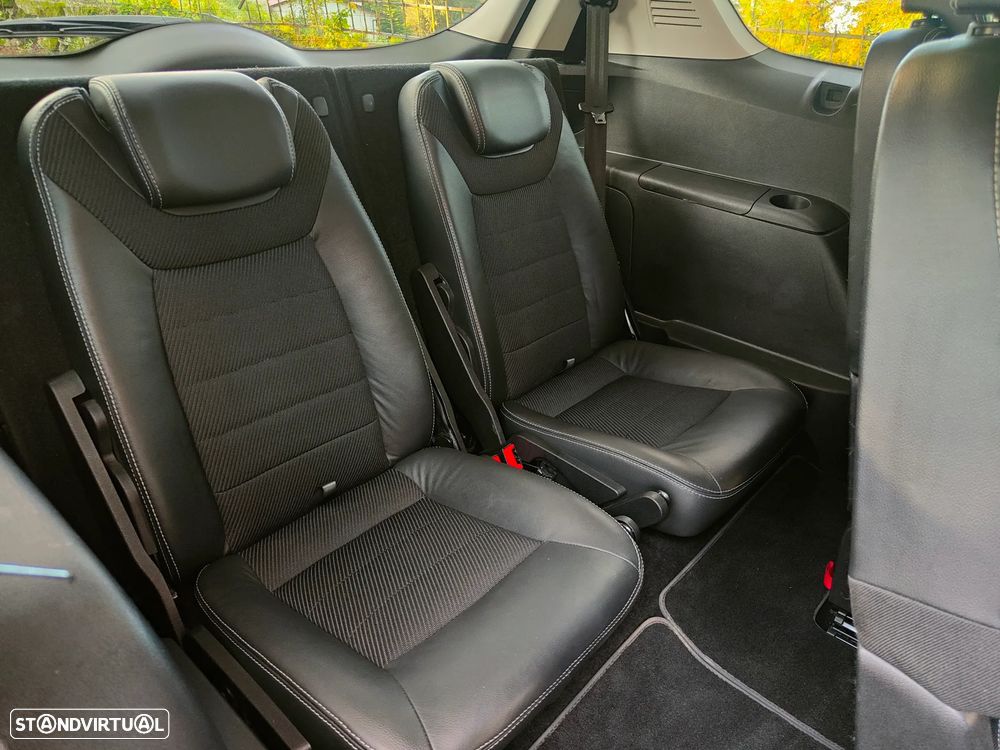 Ford S-Max 2.0 TDCi Titanium 7L 139g - 7