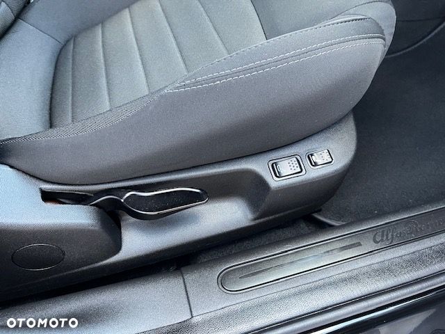 Alfa Romeo Giulietta 1.6 JTDM 16V TCT B-Tech - 11