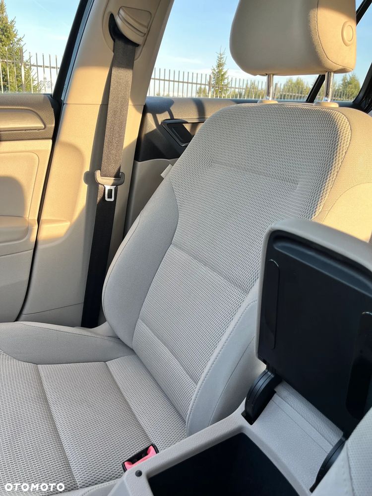 Volkswagen Golf 1.6 TDI BMT Comfortline - 14