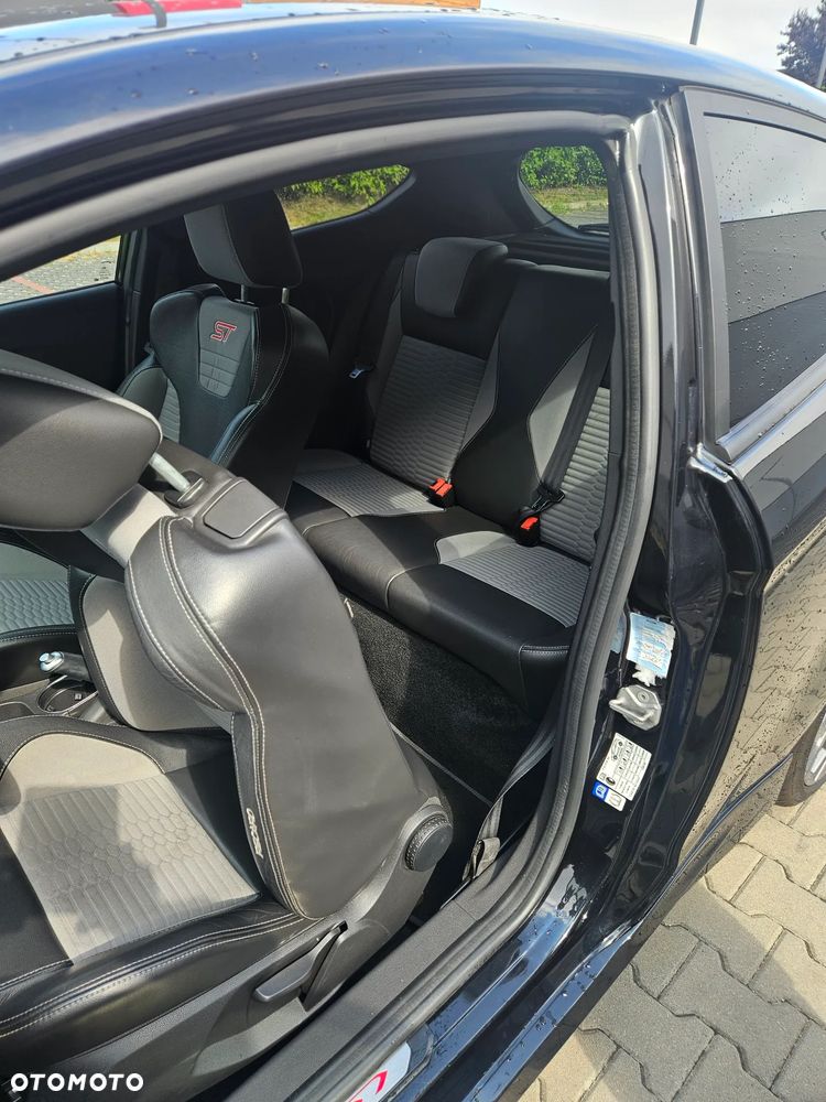 Ford Fiesta ST - 10