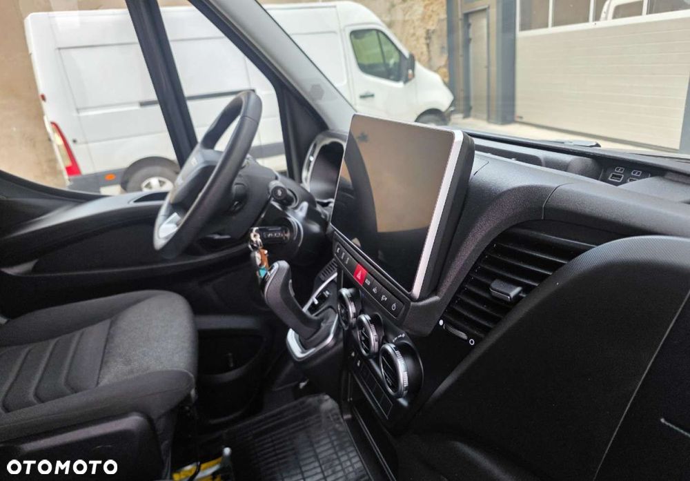 Iveco 35S18 - 28