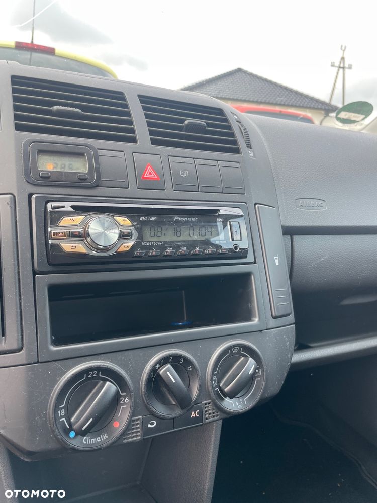 Volkswagen Polo - 8