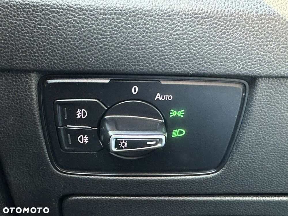 Volkswagen Passat Variant 2.0 TDI BMT Comfortline DSG - 32