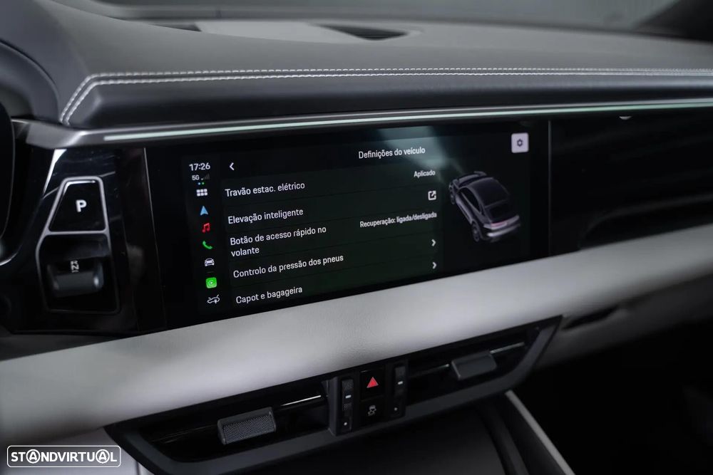 Porsche Macan Electric - 36