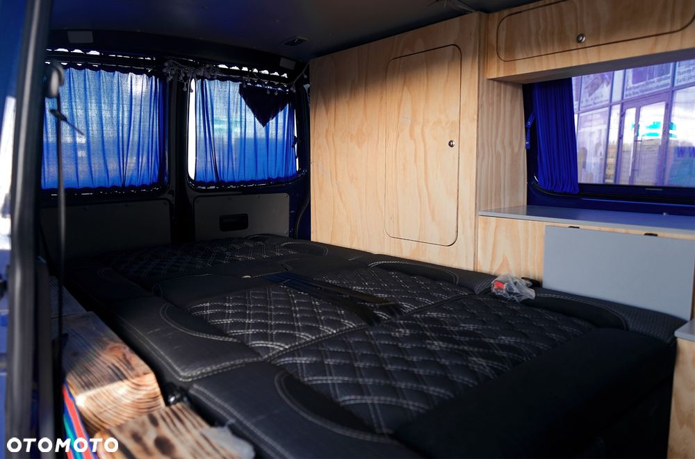 Volkswagen Transporter - 5