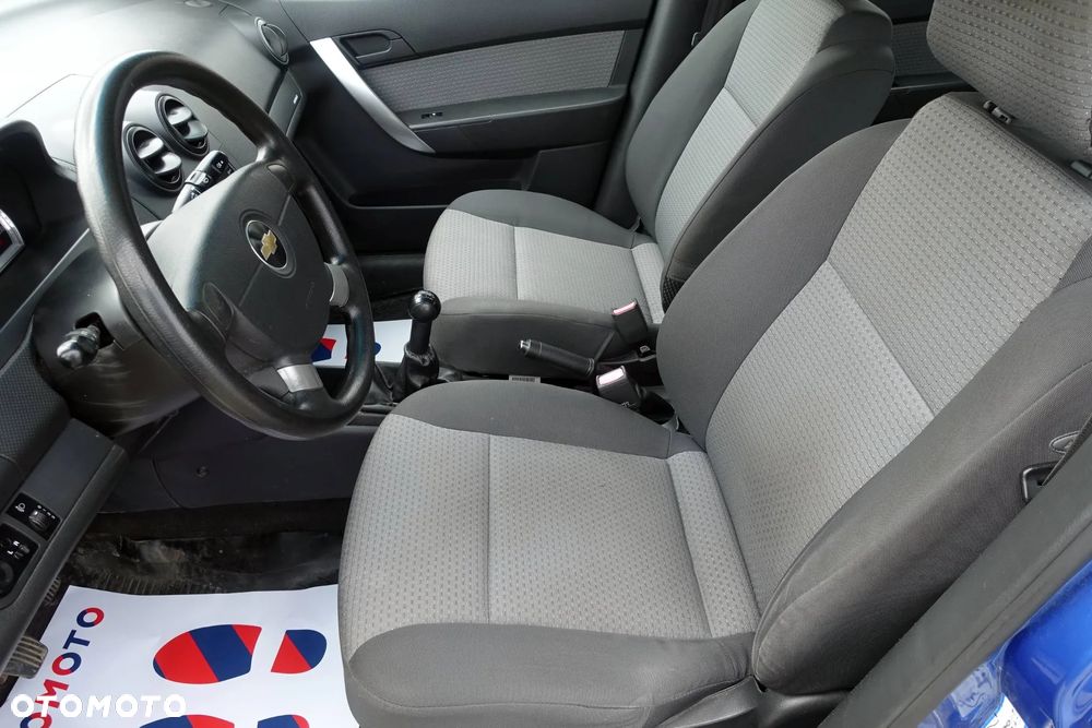 Chevrolet Aveo 1.2 - 10