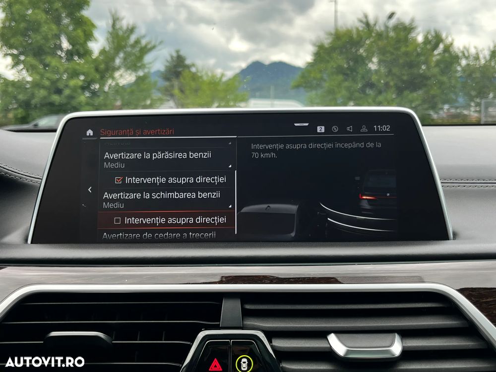 BMW Seria 7 750i xDrive - 31