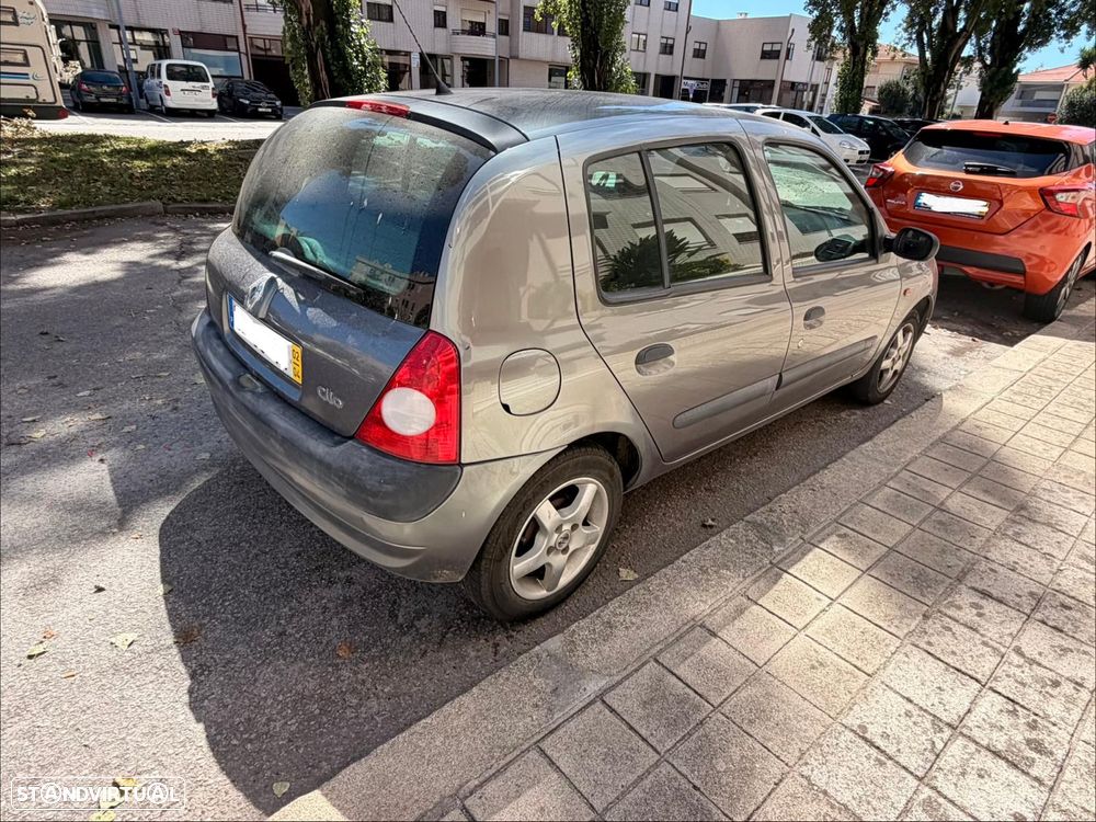 Renault Clio 1.2 16V Confort Authentique - 5