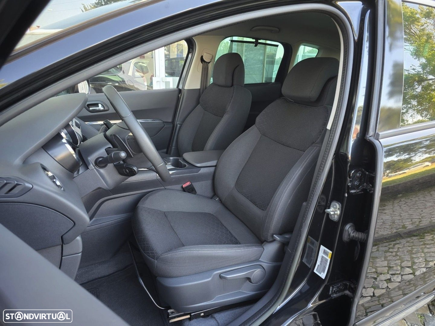 Peugeot 3008 1.6 e-HDi SE Style 2-Tronic - 6