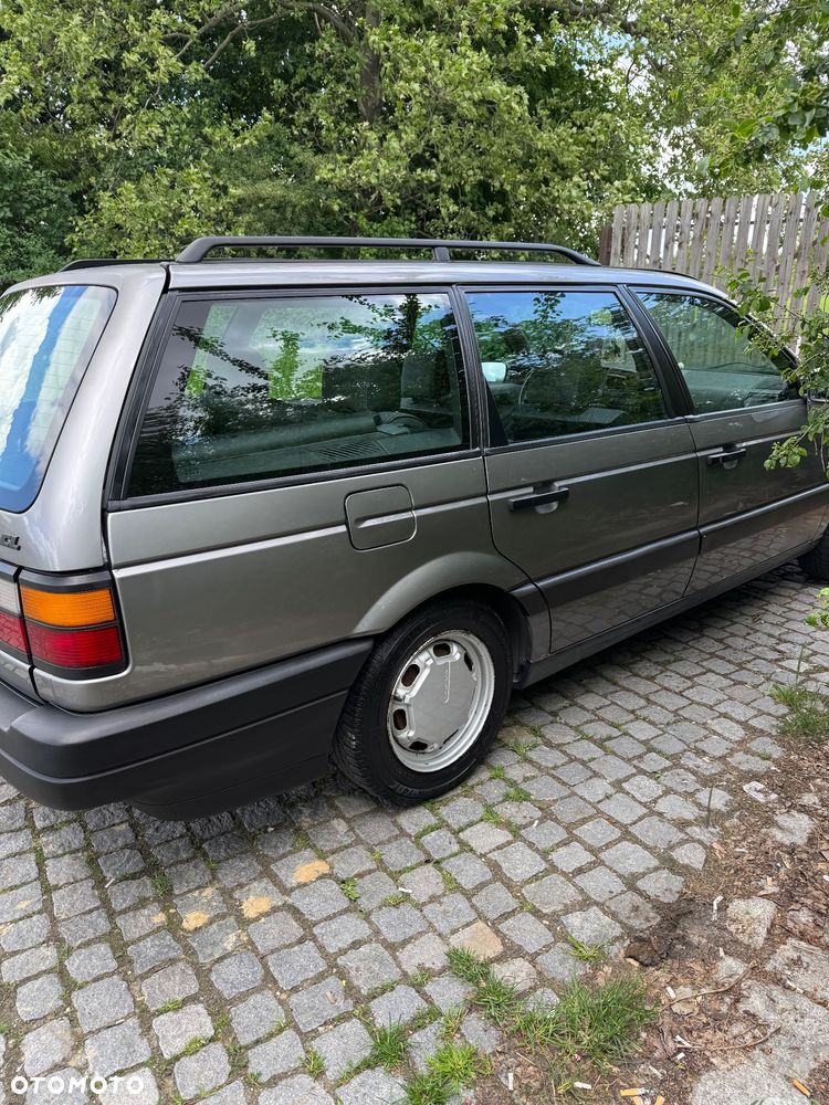 Volkswagen Passat 1.8 CL - 8