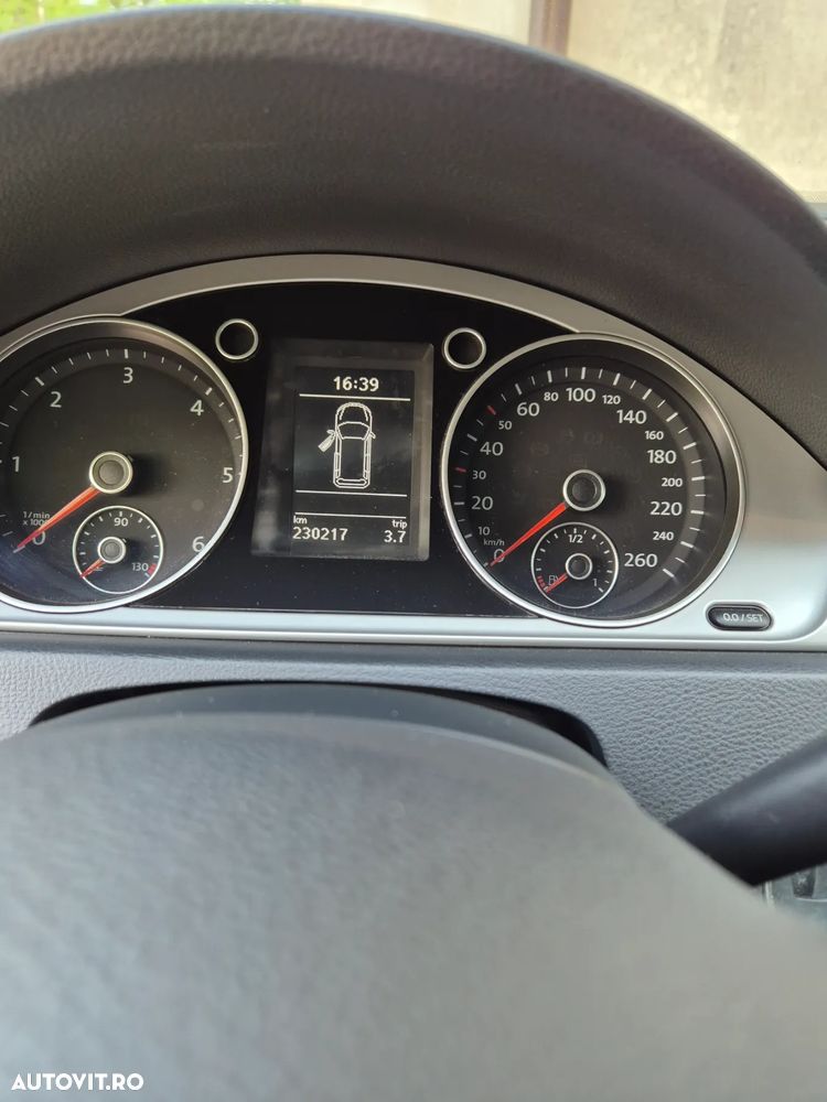 Volkswagen Passat Variant 1.6 TDI BlueMotion Technology Comfortline - 12