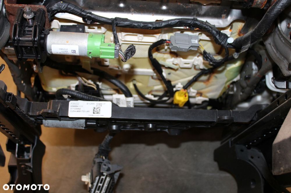 KOMPLET FOTELE PRZÓD TYŁ MATERIAŁOWE GRZANE FORD ESCAPE MK3 III LIFT - 7