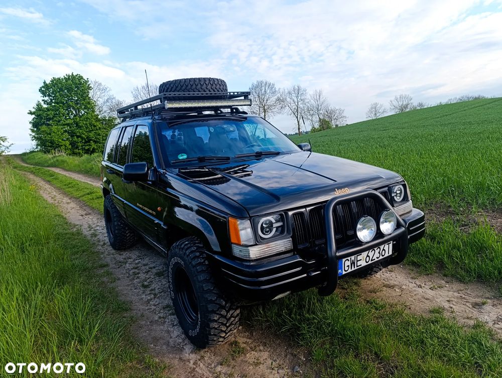 Jeep Grand Cherokee - 8