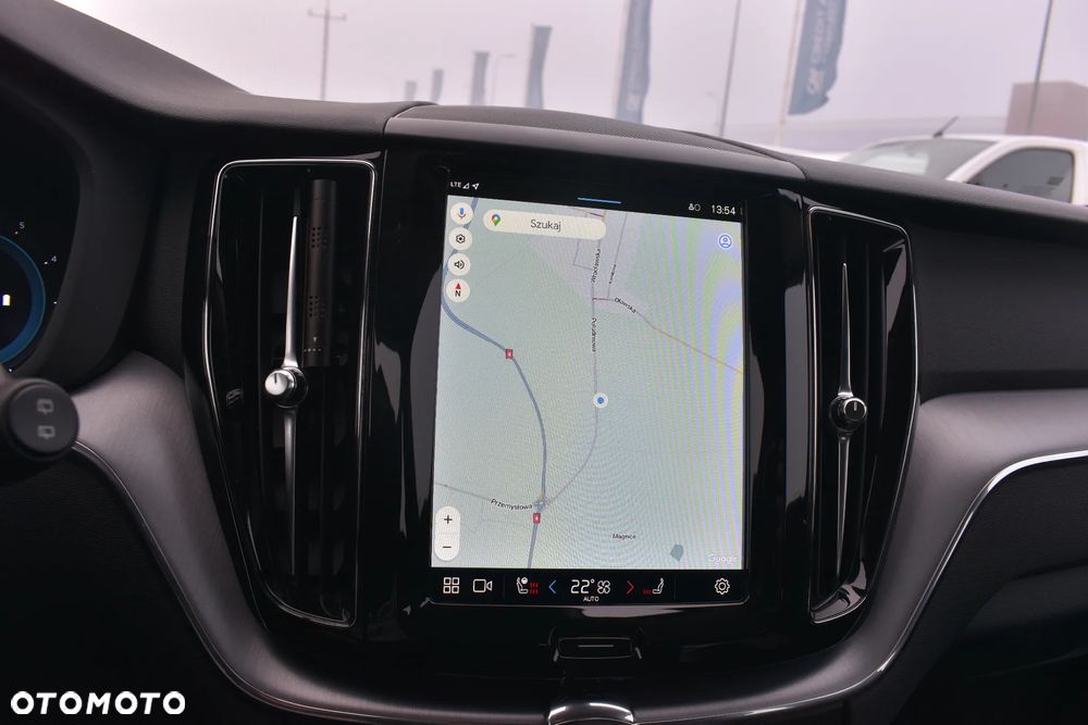 Volvo XC 60 B4 D AWD Momentum Pro - 34
