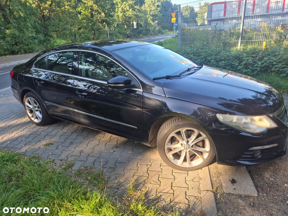 Volkswagen Passat 2009 photo 2