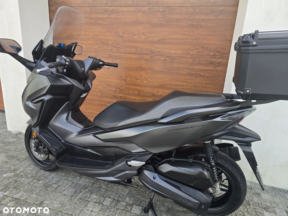 Honda NSS - 17