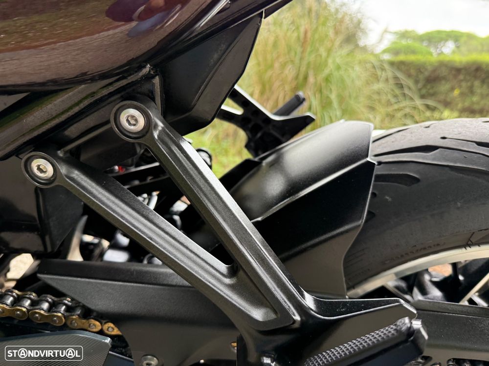 Kawasaki Z 900 RS - 26