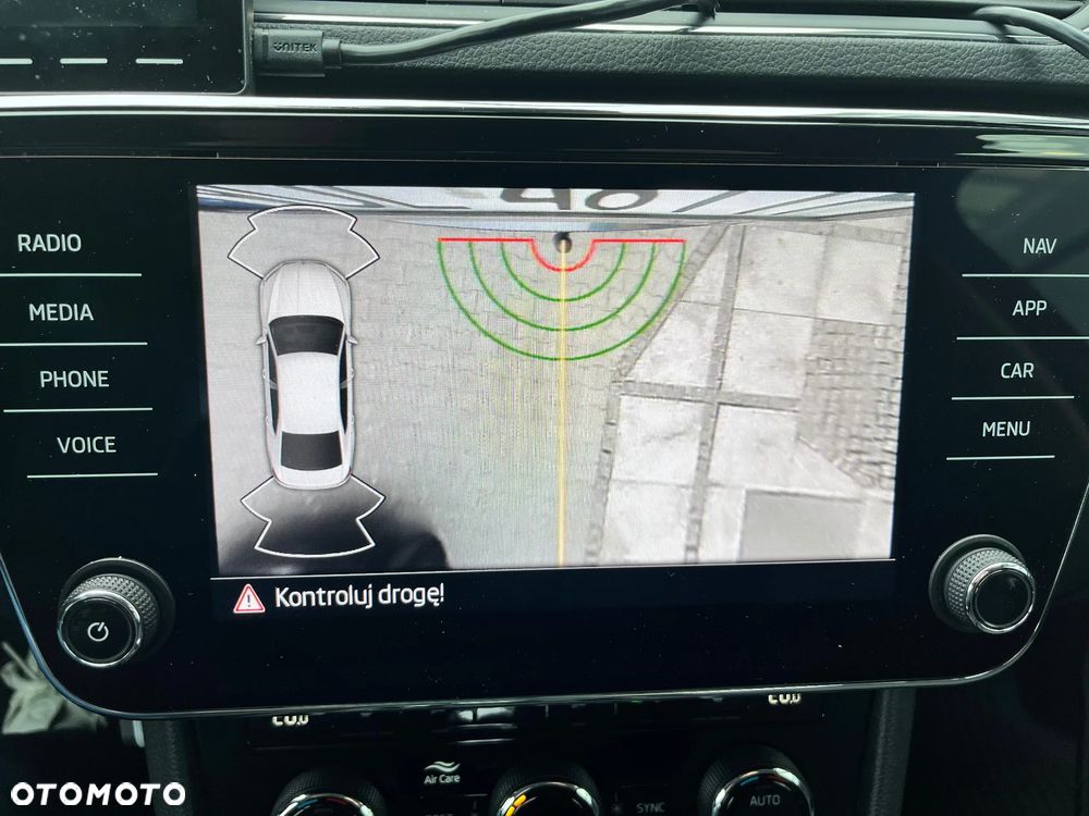 Skoda Superb 2.0 TDI SCR 4x4 Style DSG - 32