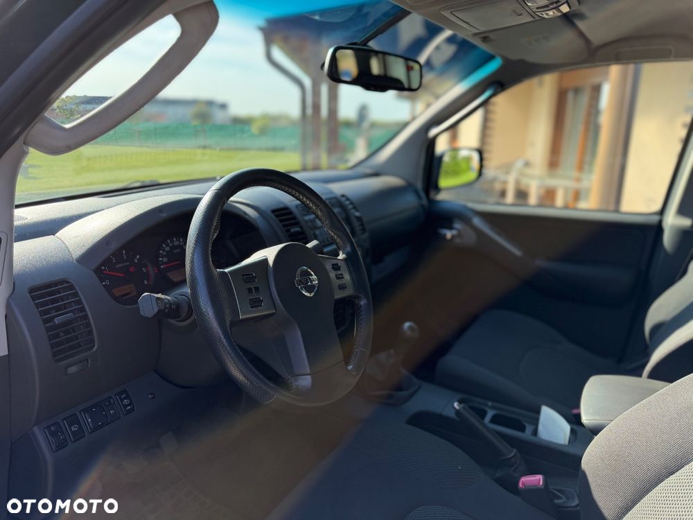 Nissan Navara 2.5 TDi Comfort / SE - 6