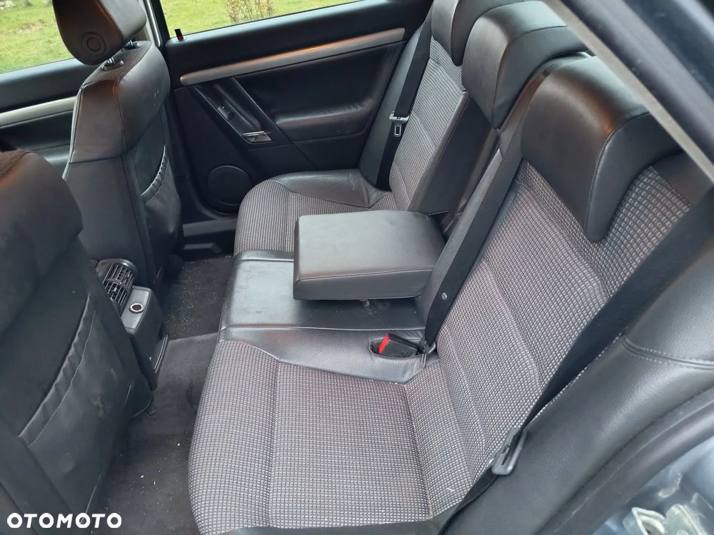 Opel Vectra 1.9 CDTI DPF Automatik Cosmo - 4