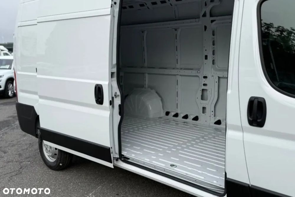 Opel Movano Furgon L2H2 - 9