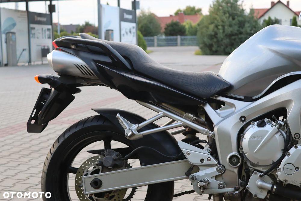 Yamaha FZ6 - 17