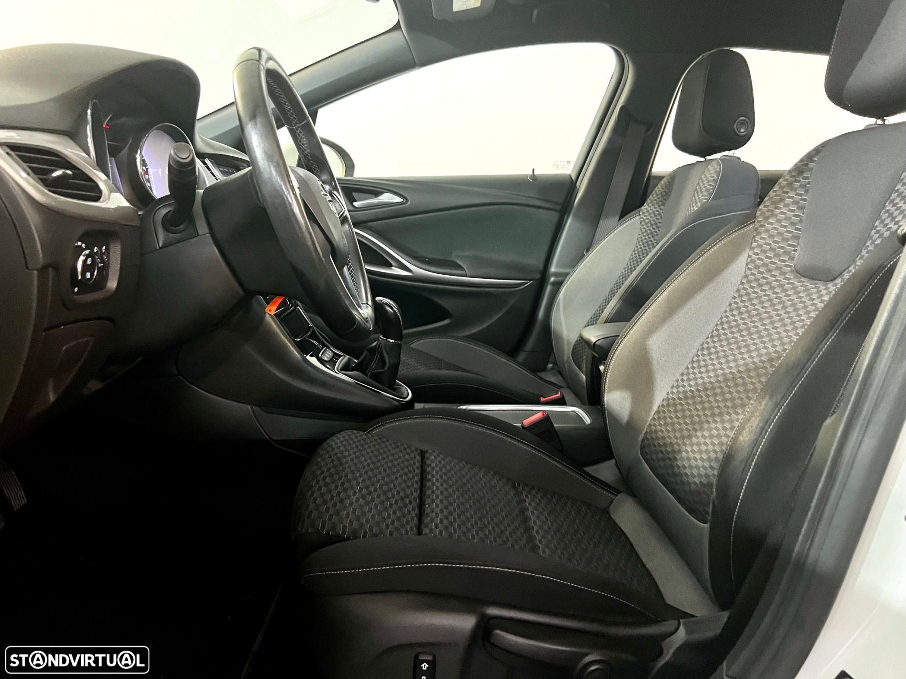 Opel Astra Sports Tourer 1.5 D Design & Tech S/S - 22